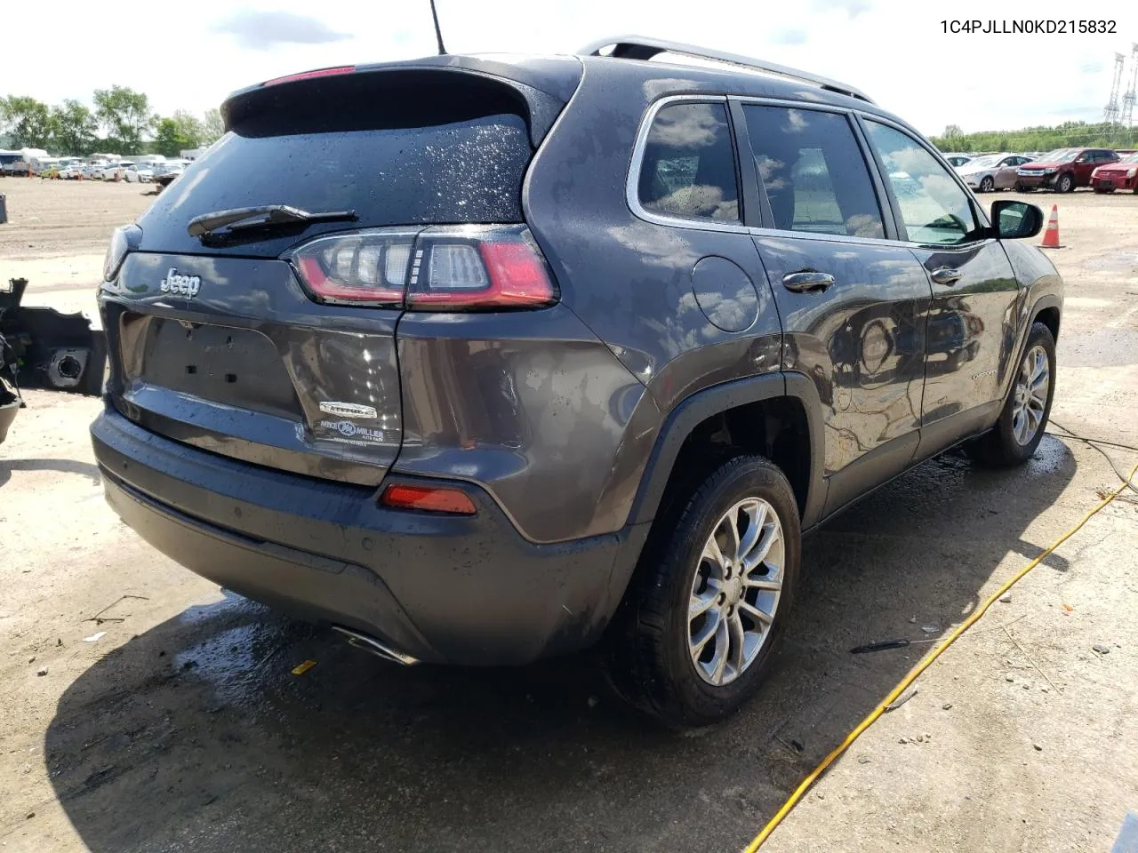 2019 Jeep Cherokee Latitude Plus VIN: 1C4PJLLN0KD215832 Lot: 55272244