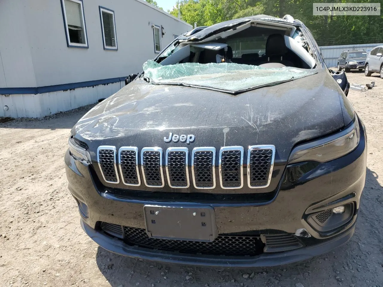 2019 Jeep Cherokee Latitude Plus VIN: 1C4PJMLX3KD223916 Lot: 57085134