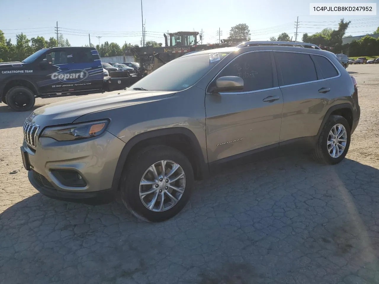 1C4PJLCB8KD247952 2019 Jeep Cherokee Latitude