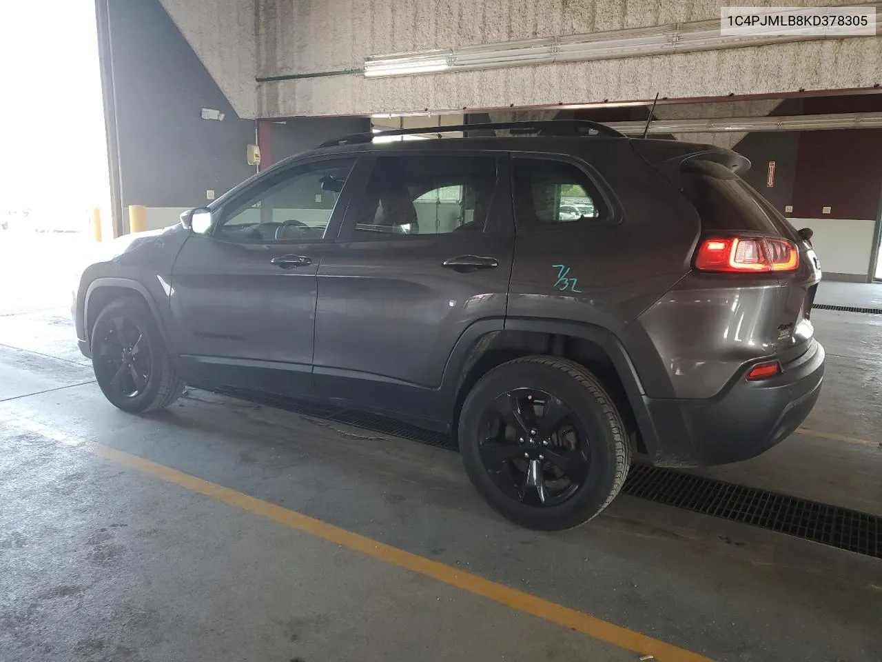 2019 Jeep Cherokee Latitude Plus VIN: 1C4PJMLB8KD378305 Lot: 59345984