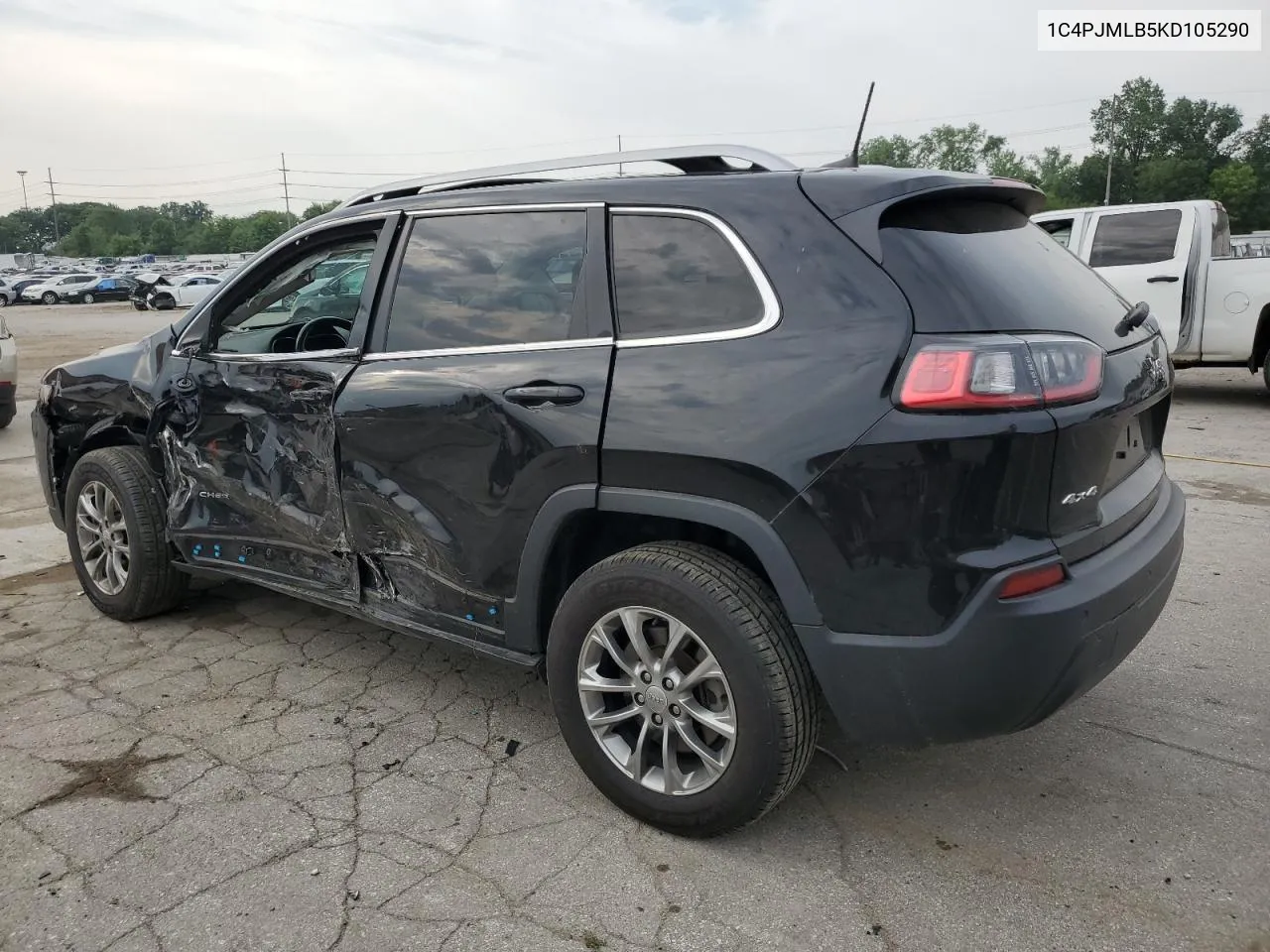 2019 Jeep Cherokee Latitude Plus VIN: 1C4PJMLB5KD105290 Lot: 59518984