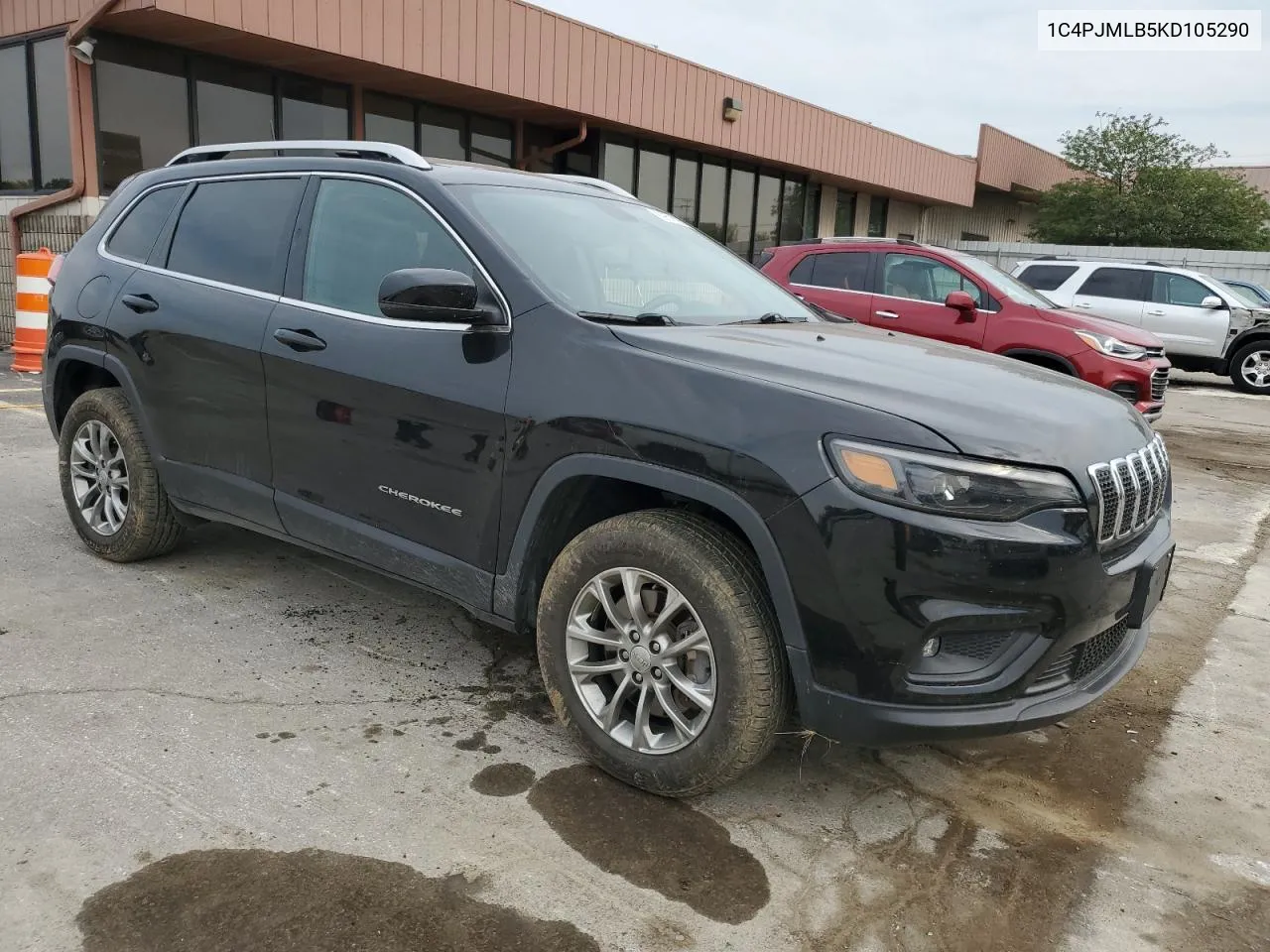 2019 Jeep Cherokee Latitude Plus VIN: 1C4PJMLB5KD105290 Lot: 59518984