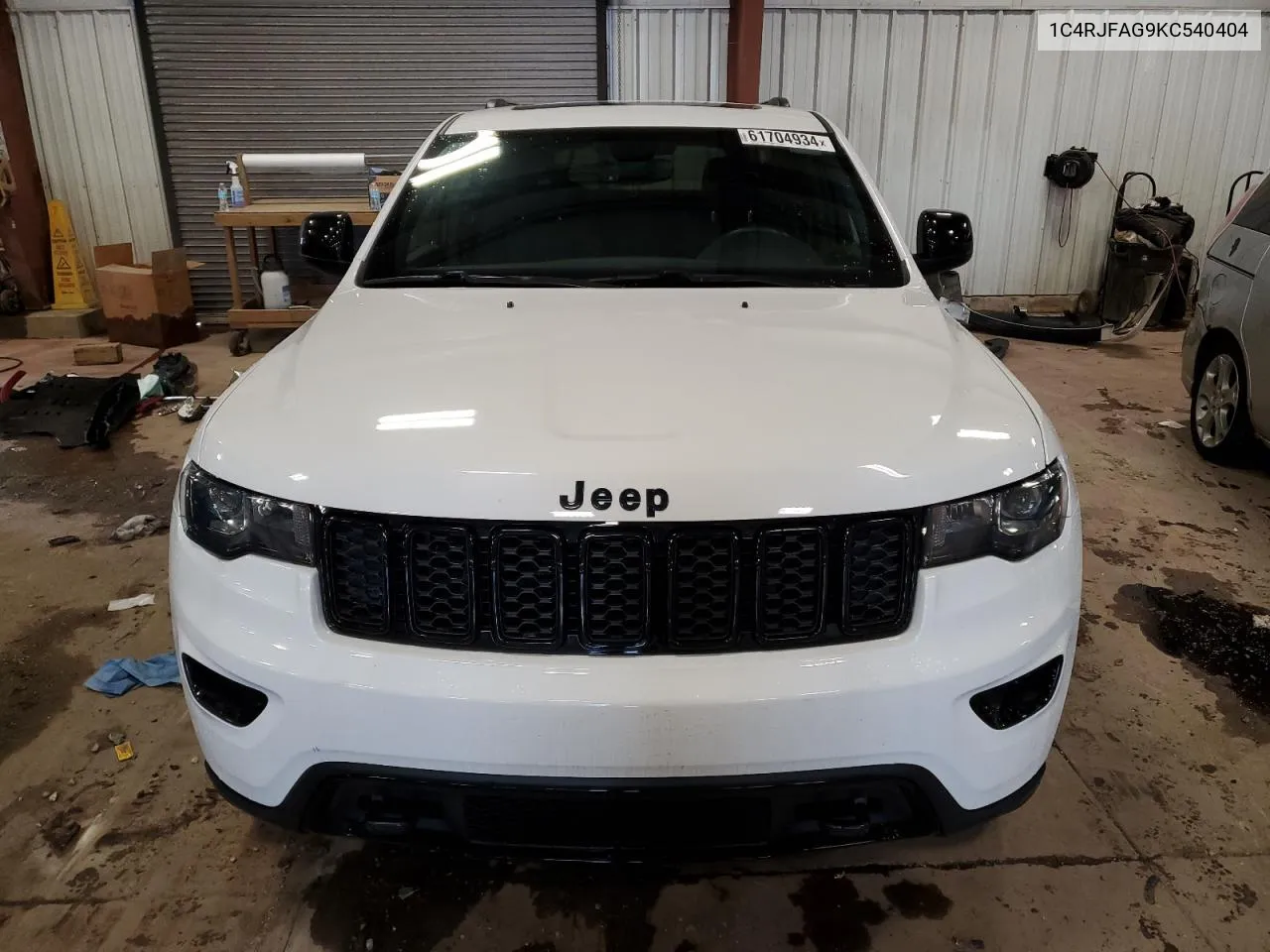 1C4RJFAG9KC540404 2019 Jeep Grand Cherokee Laredo