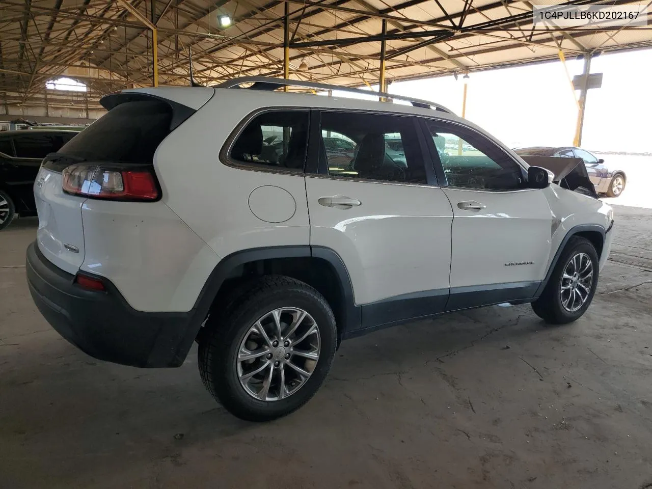 2019 Jeep Cherokee Latitude Plus VIN: 1C4PJLLB6KD202167 Lot: 61859834