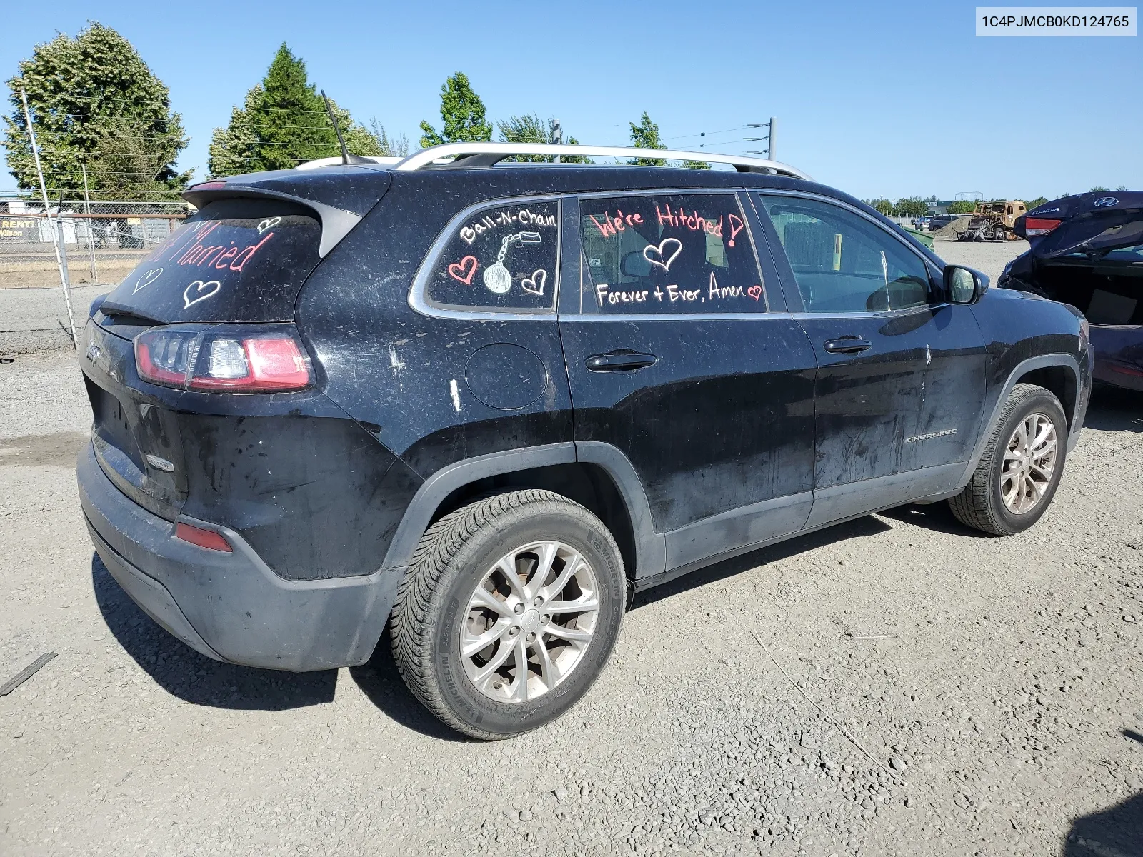 1C4PJMCB0KD124765 2019 Jeep Cherokee Latitude