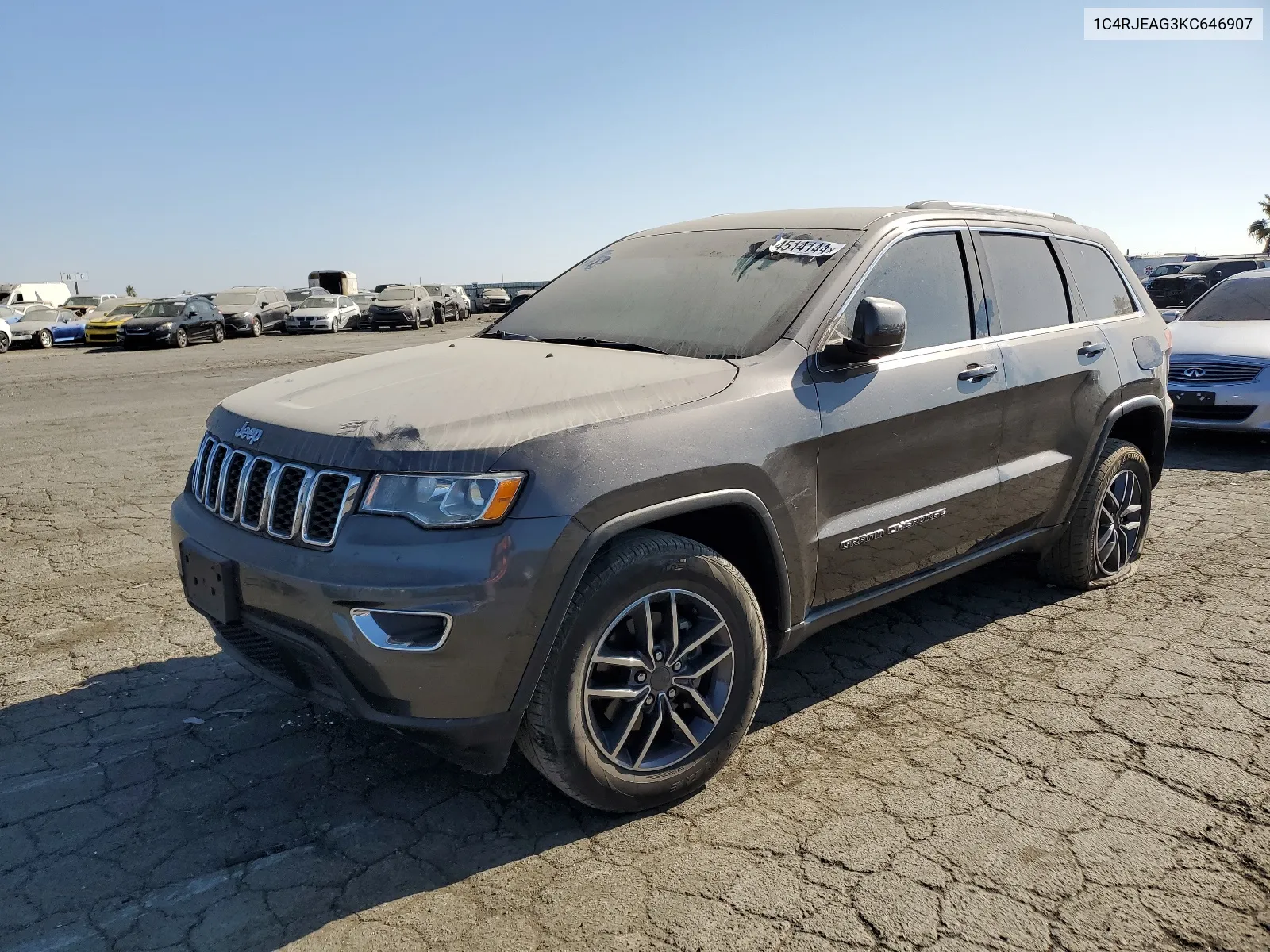 1C4RJEAG3KC646907 2019 Jeep Grand Cherokee Laredo