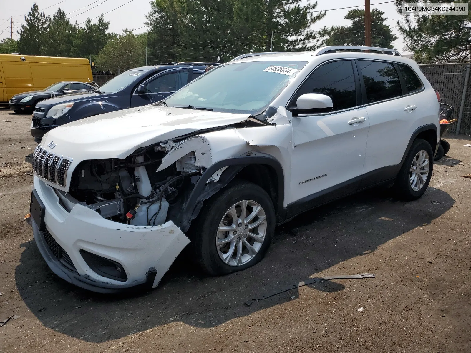 1C4PJMCB4KD244990 2019 Jeep Cherokee Latitude