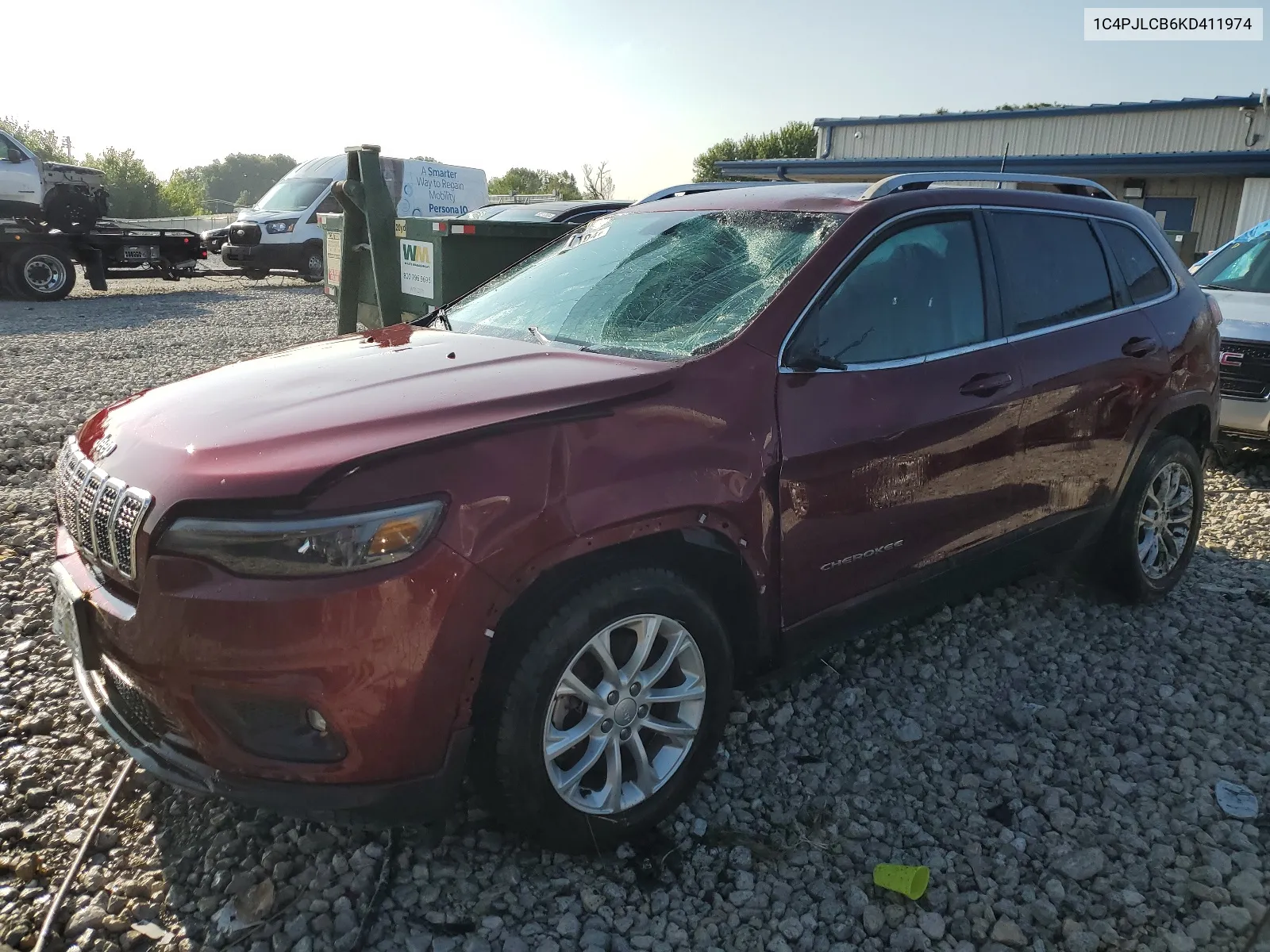 1C4PJLCB6KD411974 2019 Jeep Cherokee Latitude