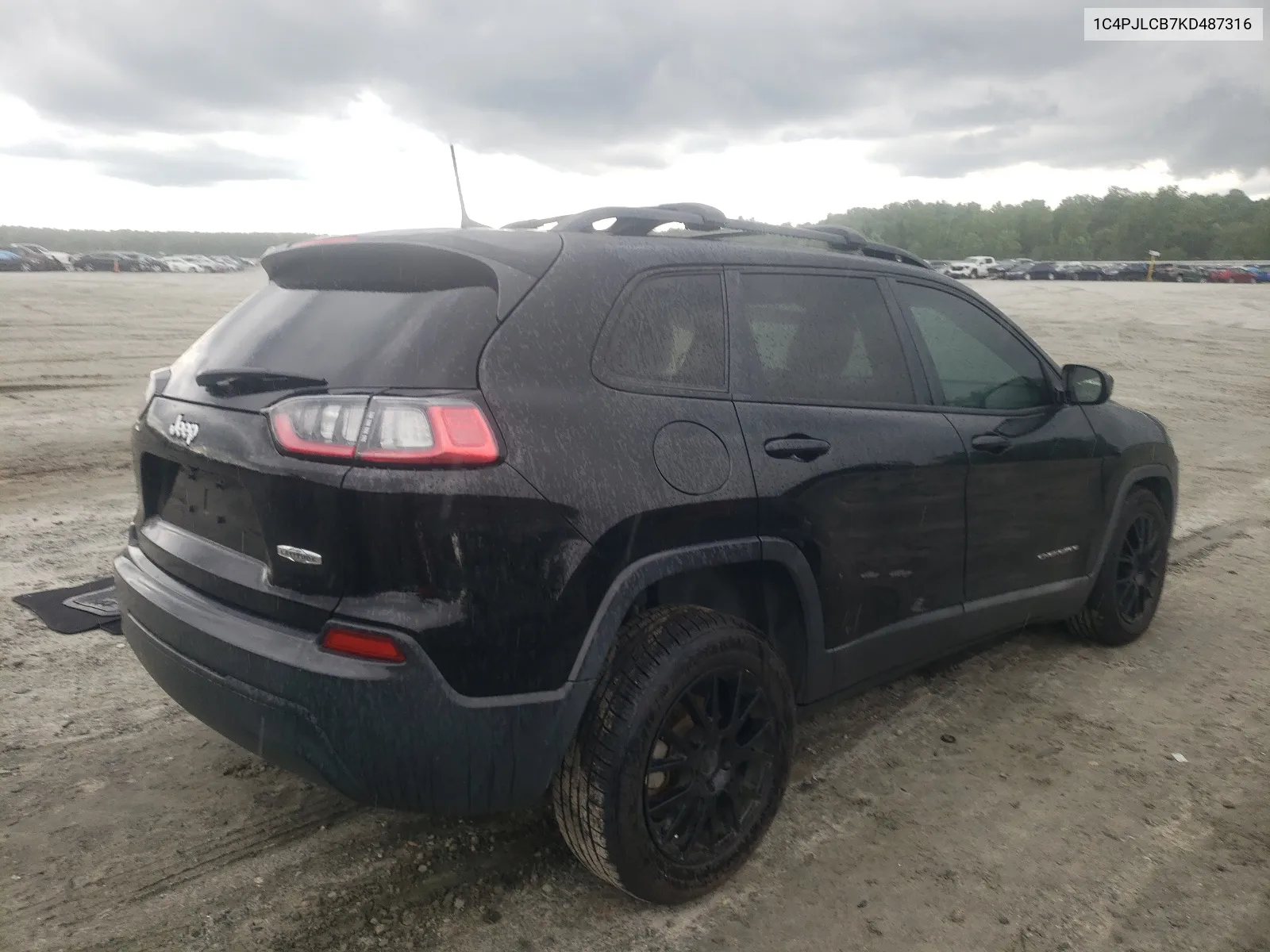 1C4PJLCB7KD487316 2019 Jeep Cherokee Latitude