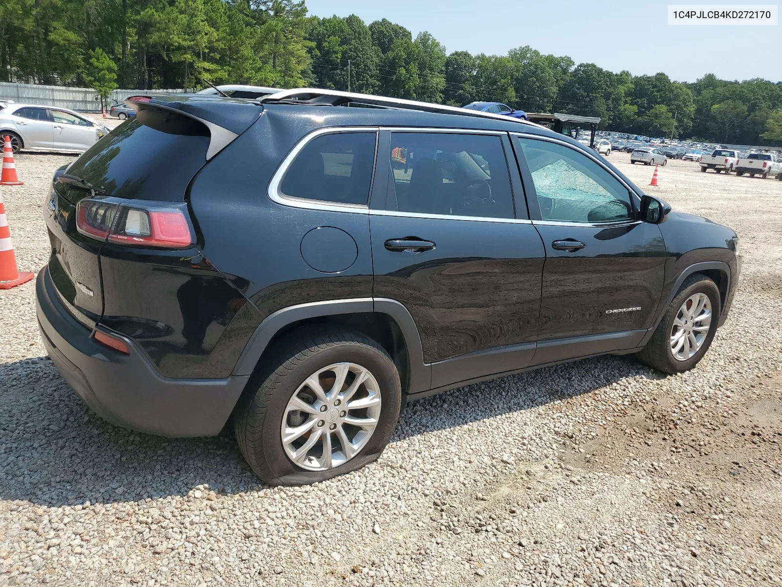 2019 Jeep Cherokee Latitude VIN: 1C4PJLCB4KD272170 Lot: 65444214