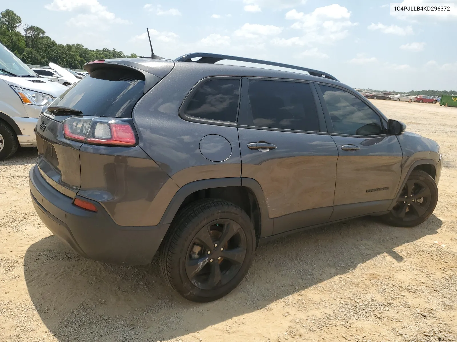 2019 Jeep Cherokee Latitude Plus VIN: 1C4PJLLB4KD296372 Lot: 66360644