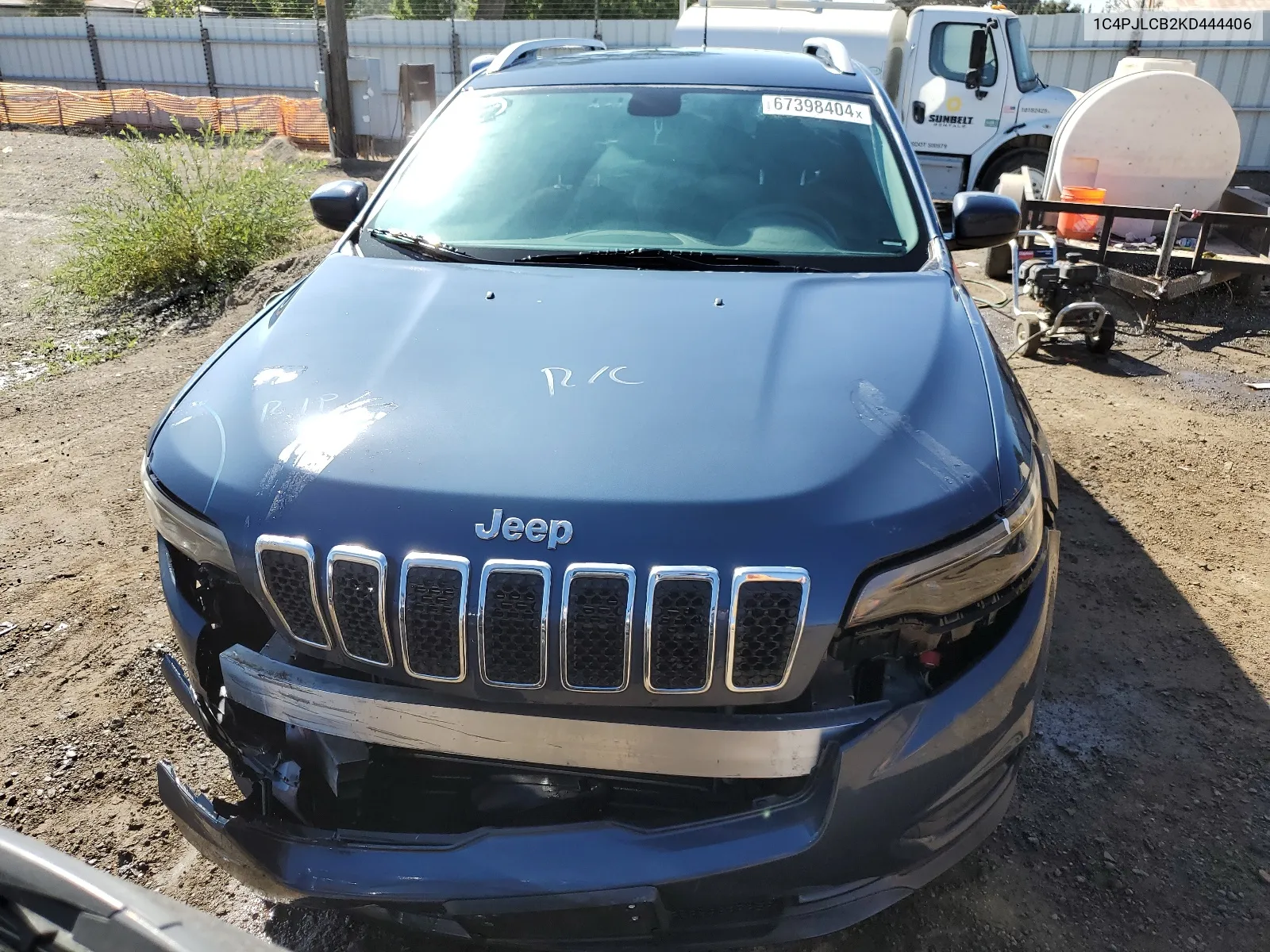 1C4PJLCB2KD444406 2019 Jeep Cherokee Latitude