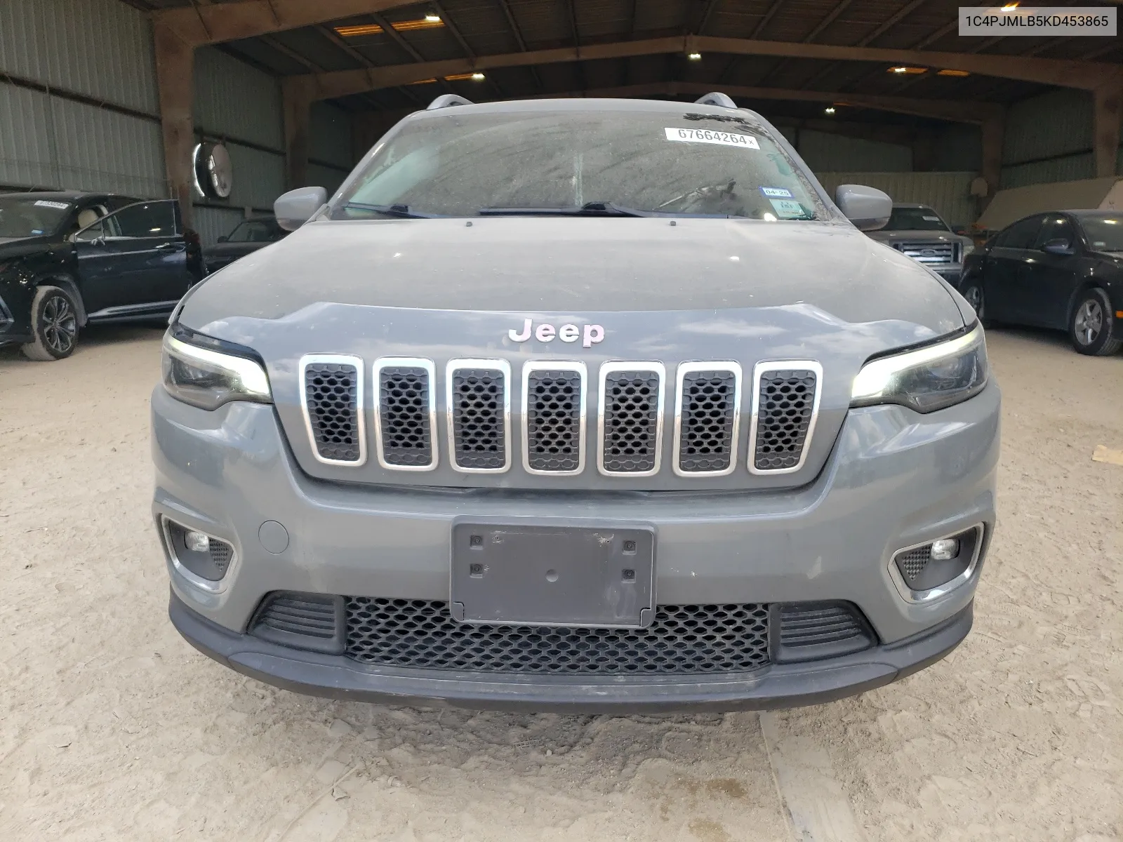 1C4PJMLB5KD453865 2019 Jeep Cherokee Latitude Plus