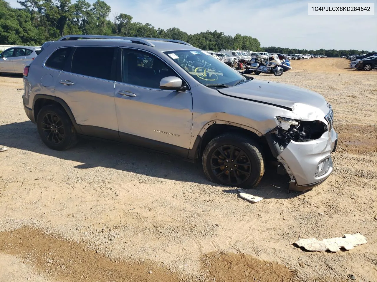 2019 Jeep Cherokee Latitude VIN: 1C4PJLCX8KD284642 Lot: 67691264