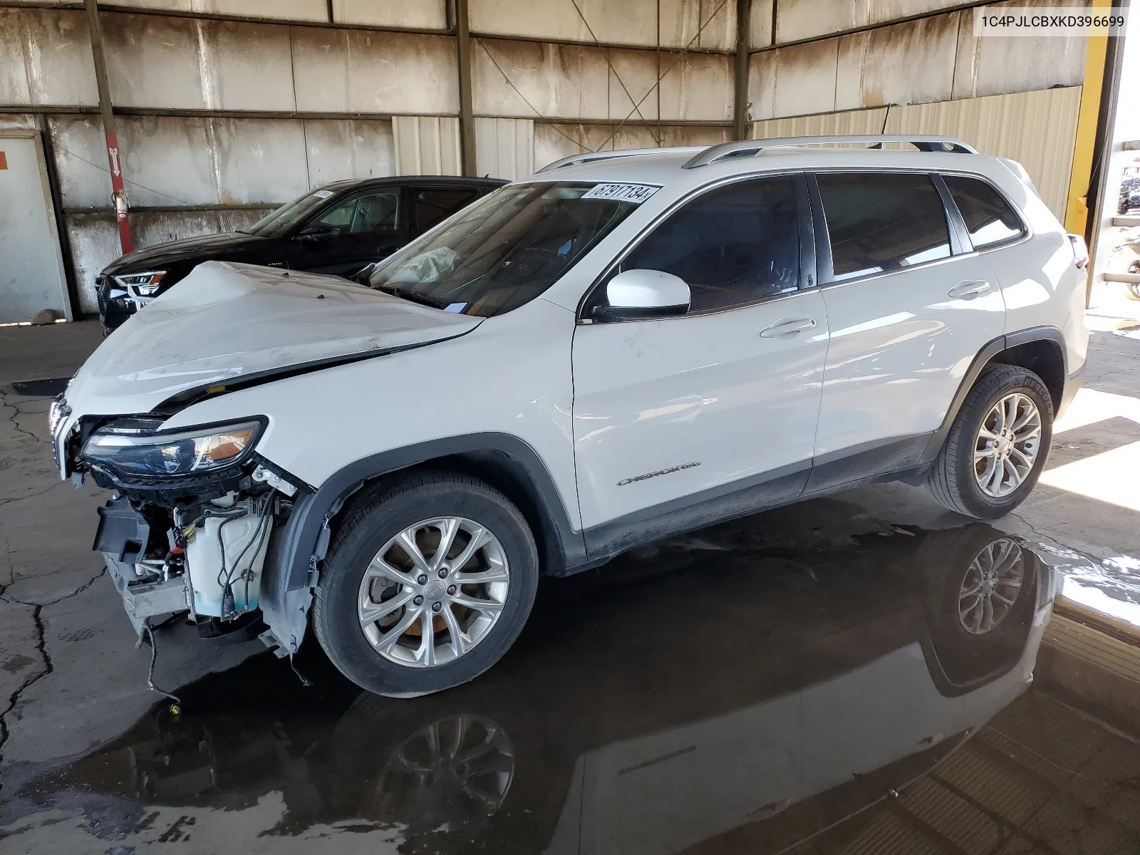 1C4PJLCBXKD396699 2019 Jeep Cherokee Latitude