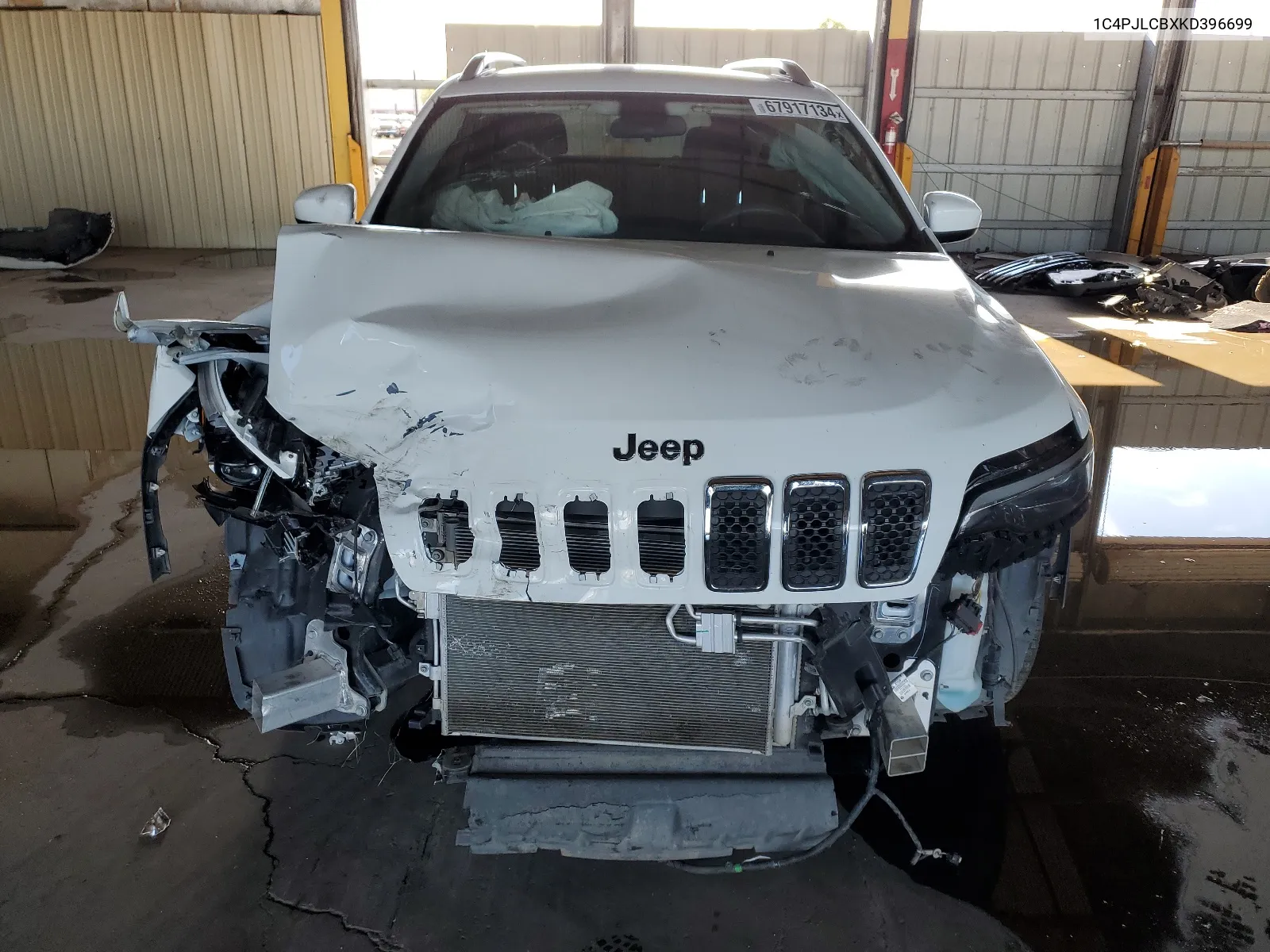 1C4PJLCBXKD396699 2019 Jeep Cherokee Latitude