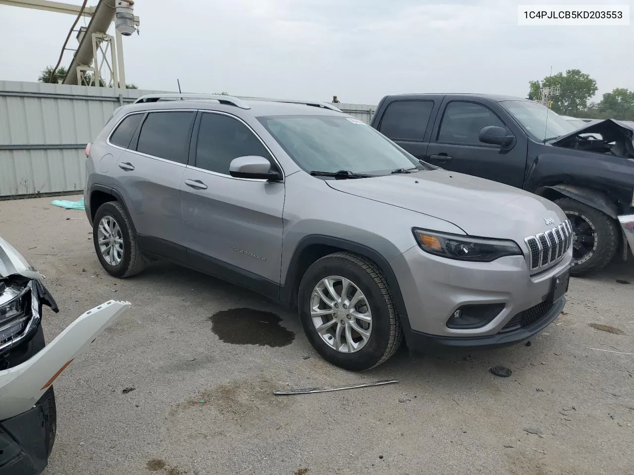 1C4PJLCB5KD203553 2019 Jeep Cherokee Latitude