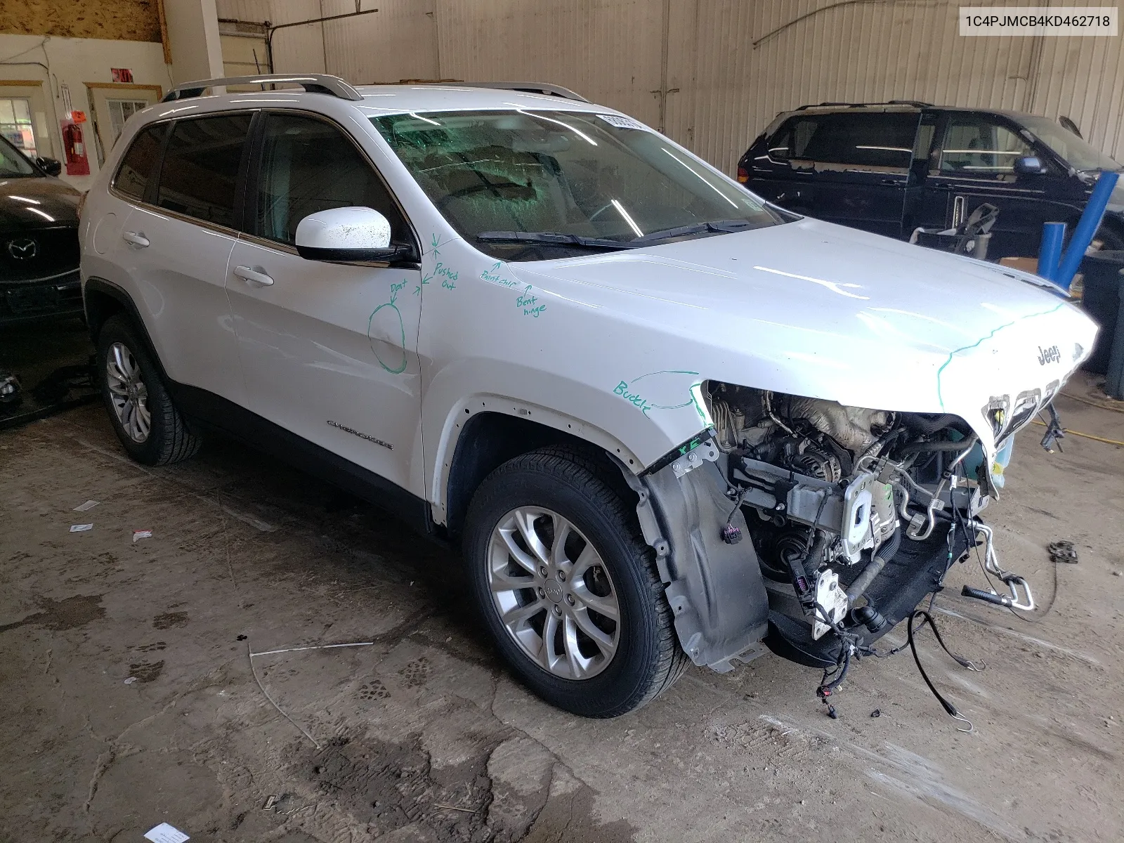 2019 Jeep Cherokee Latitude VIN: 1C4PJMCB4KD462718 Lot: 68063164