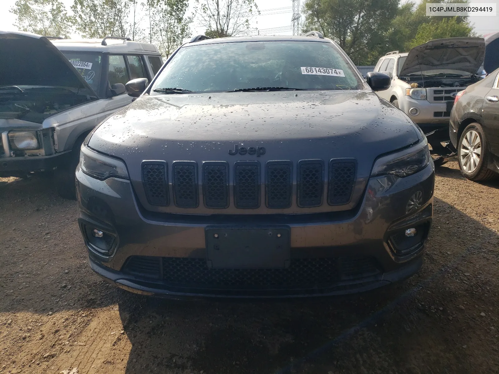 1C4PJMLB8KD294419 2019 Jeep Cherokee Latitude Plus