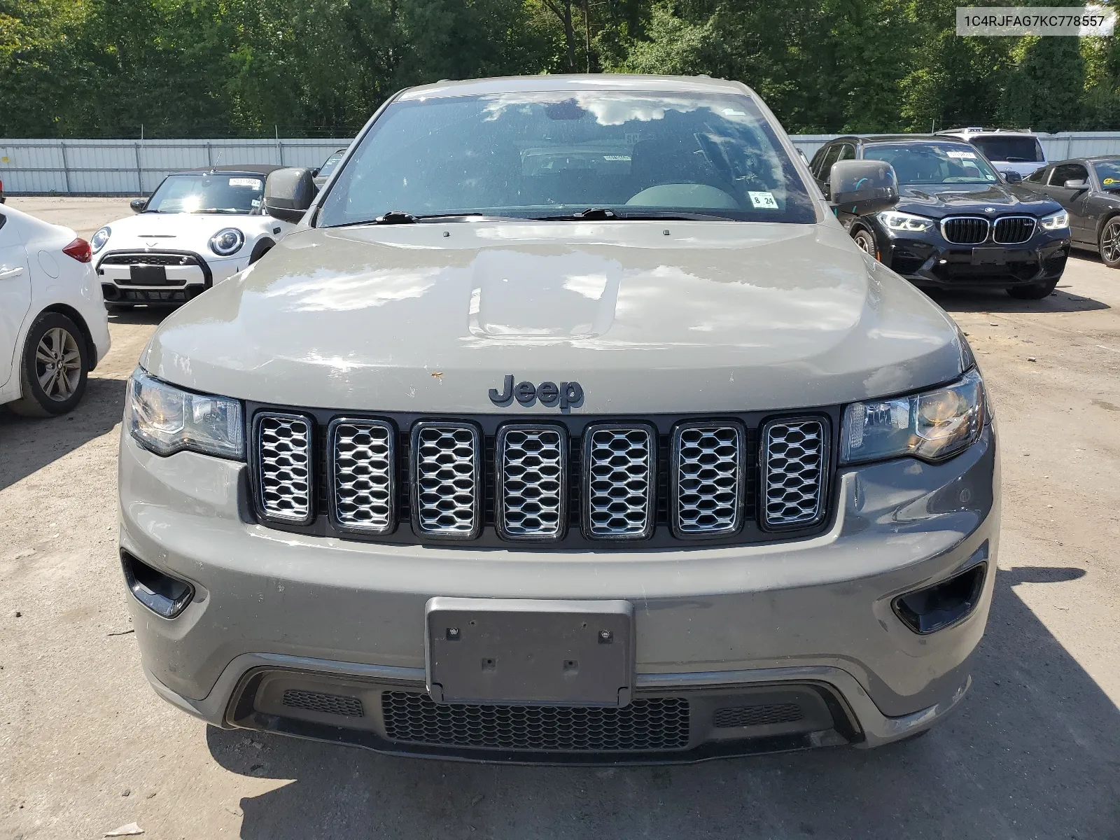 1C4RJFAG7KC778557 2019 Jeep Grand Cherokee Laredo