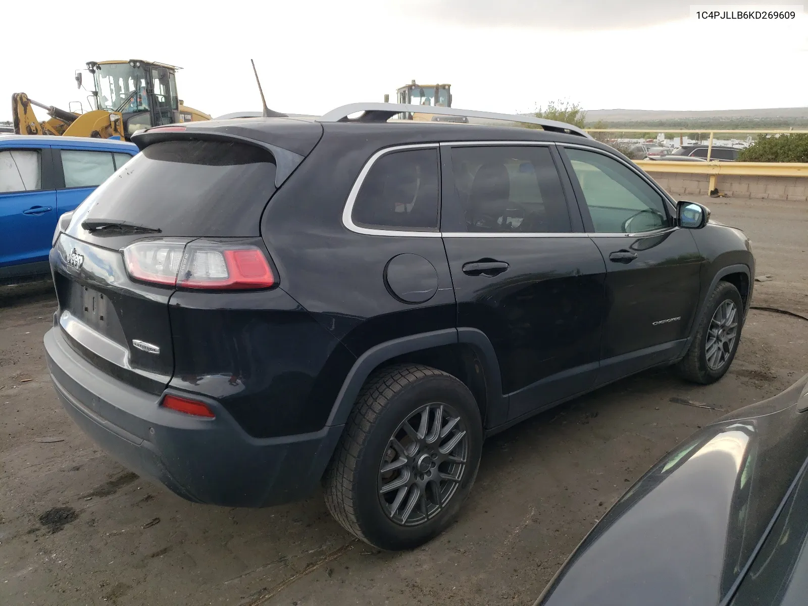 1C4PJLLB6KD269609 2019 Jeep Cherokee Latitude Plus