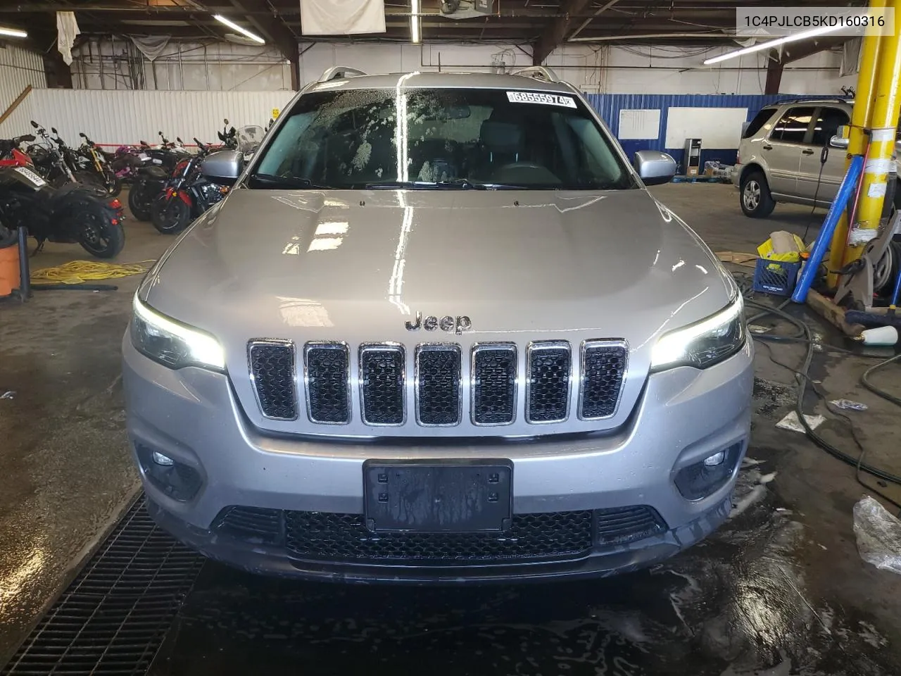 1C4PJLCB5KD160316 2019 Jeep Cherokee Latitude