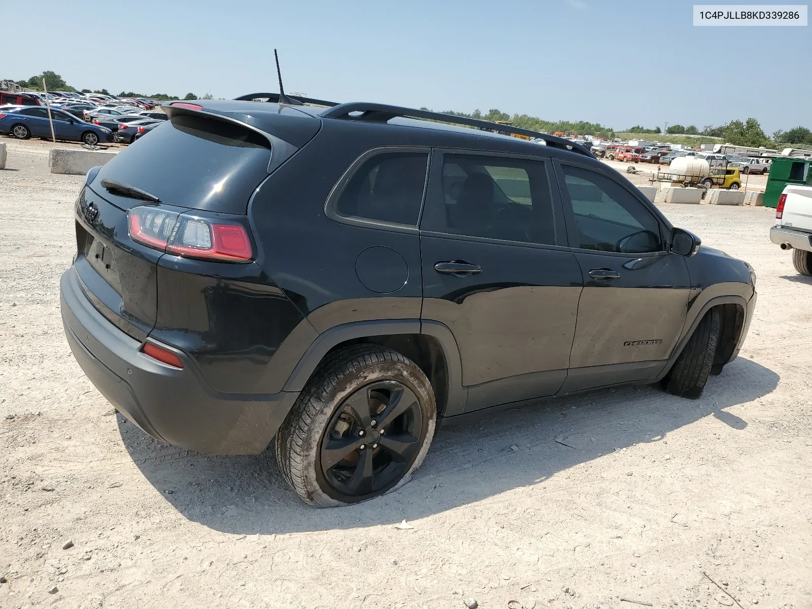 2019 Jeep Cherokee Latitude Plus VIN: 1C4PJLLB8KD339286 Lot: 68643384