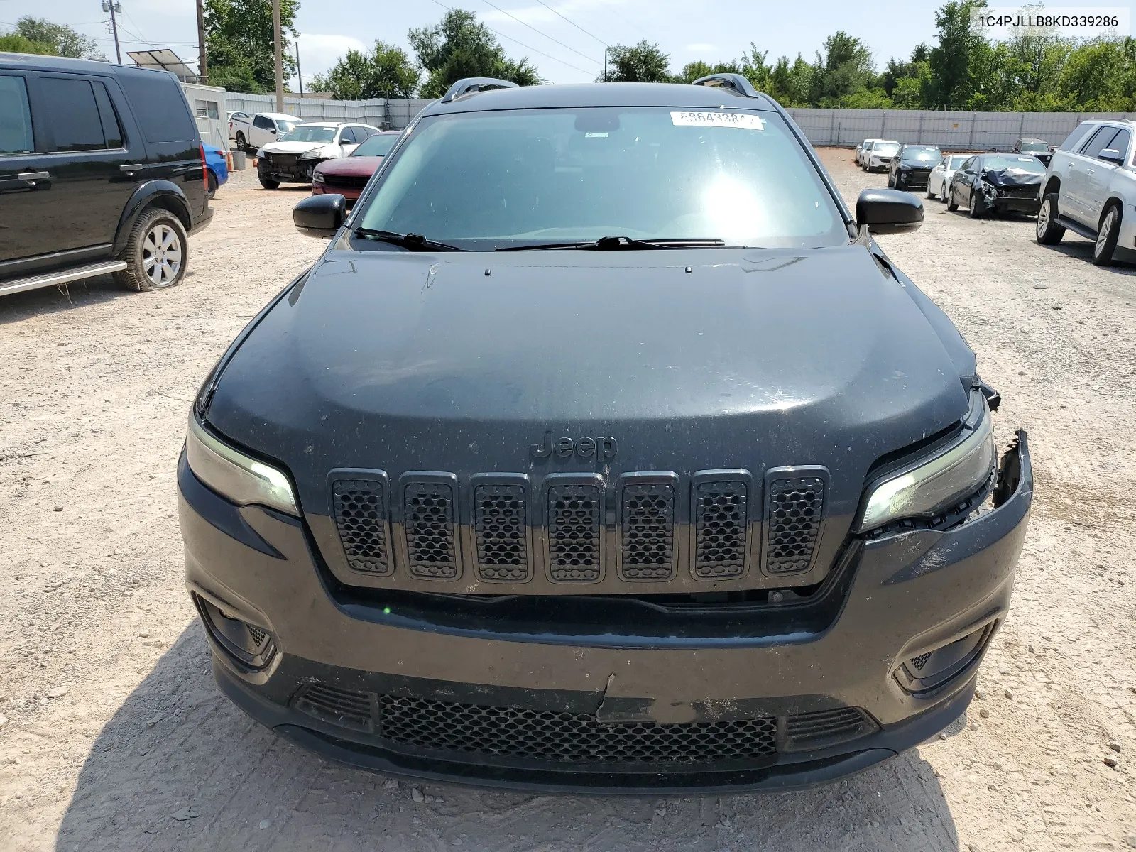 1C4PJLLB8KD339286 2019 Jeep Cherokee Latitude Plus