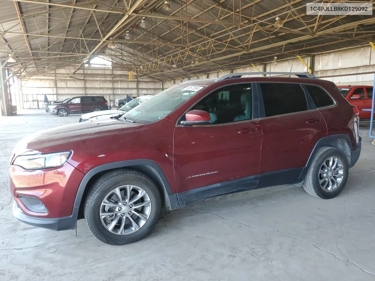 1C4PJLLB8KD129092 2019 Jeep Cherokee Latitude Plus