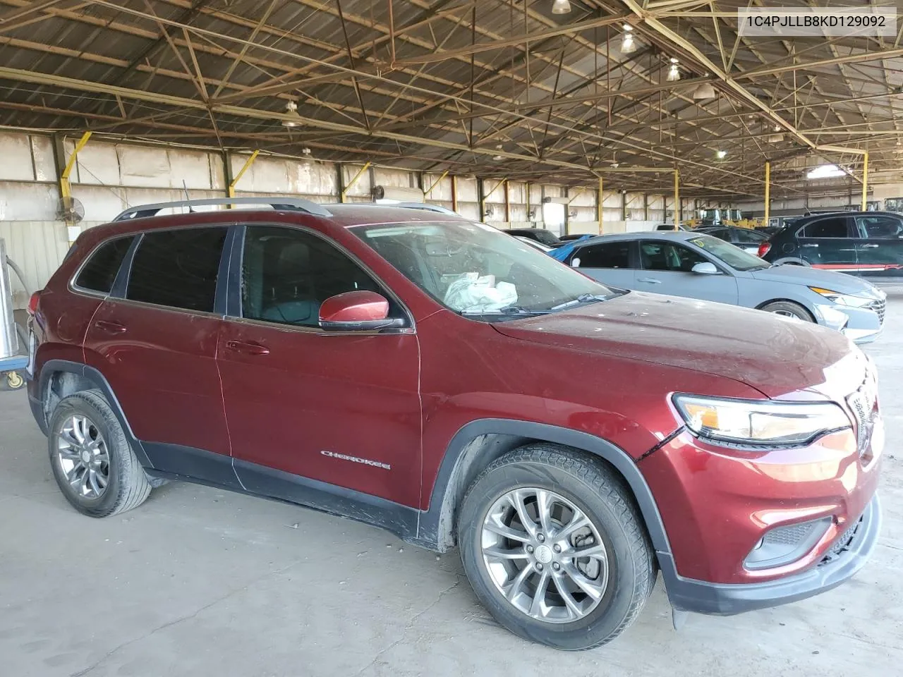 2019 Jeep Cherokee Latitude Plus VIN: 1C4PJLLB8KD129092 Lot: 68673594