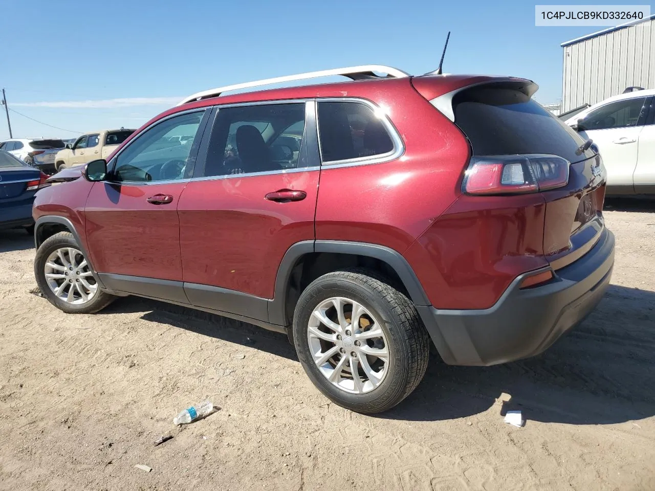 1C4PJLCB9KD332640 2019 Jeep Cherokee Latitude