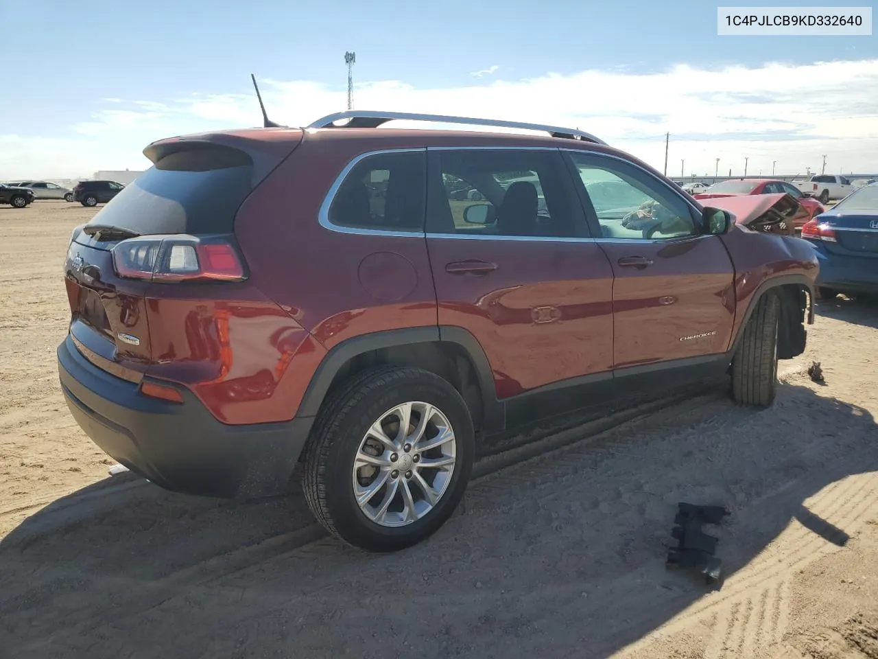 1C4PJLCB9KD332640 2019 Jeep Cherokee Latitude