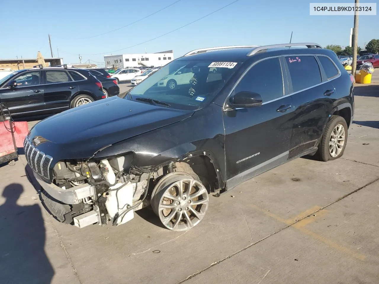 2019 Jeep Cherokee Latitude Plus VIN: 1C4PJLLB9KD123124 Lot: 68991124