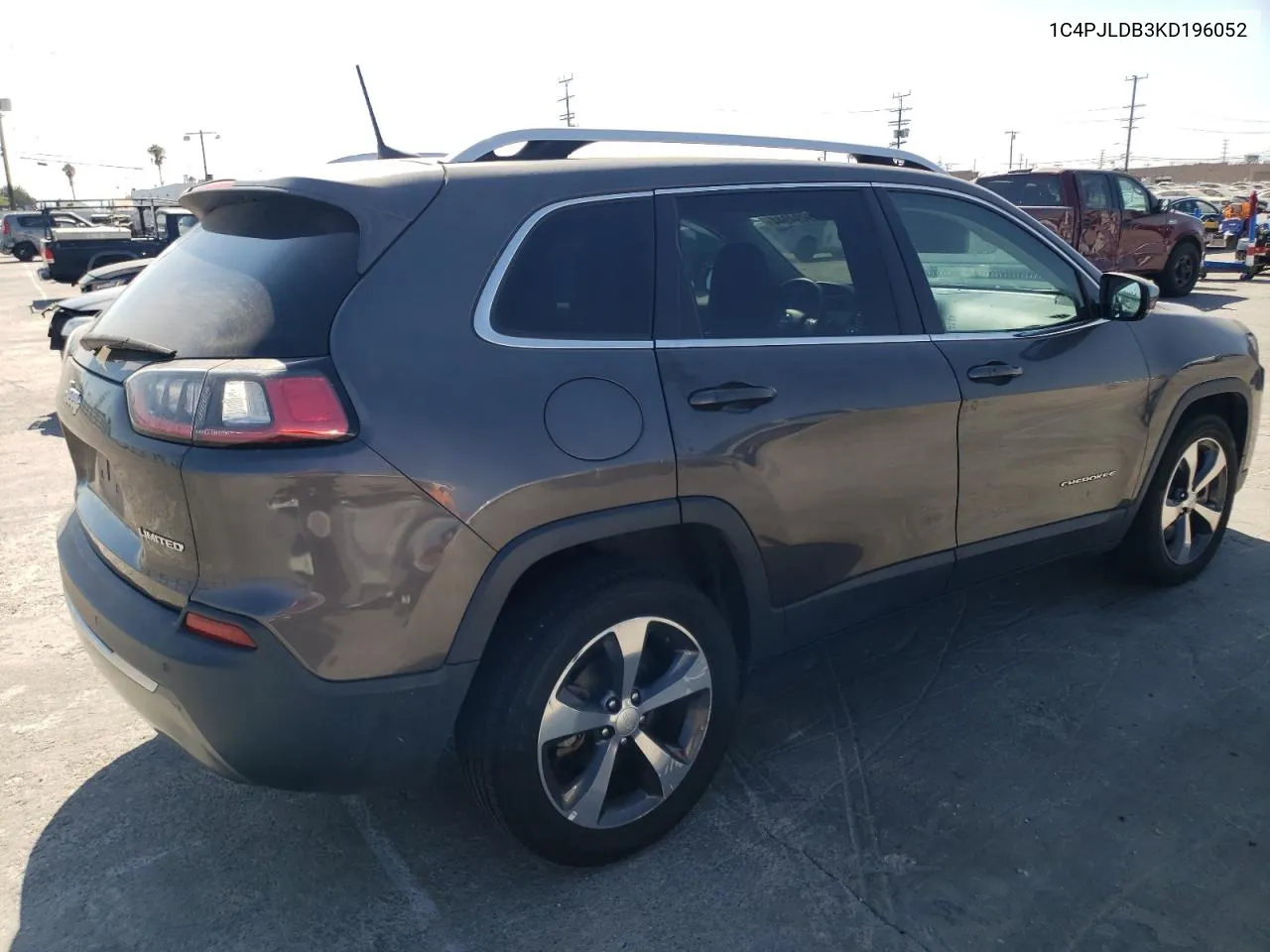 2019 Jeep Cherokee Limited VIN: 1C4PJLDB3KD196052 Lot: 69094944