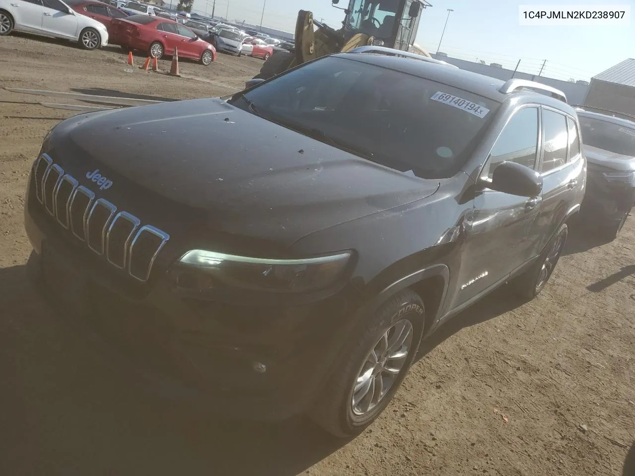 1C4PJMLN2KD238907 2019 Jeep Cherokee Latitude Plus