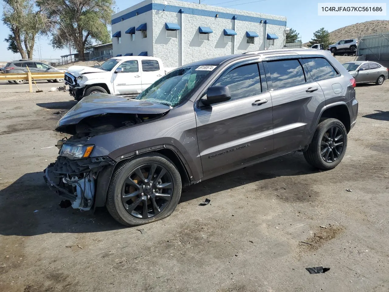 1C4RJFAG7KC561686 2019 Jeep Grand Cherokee Laredo