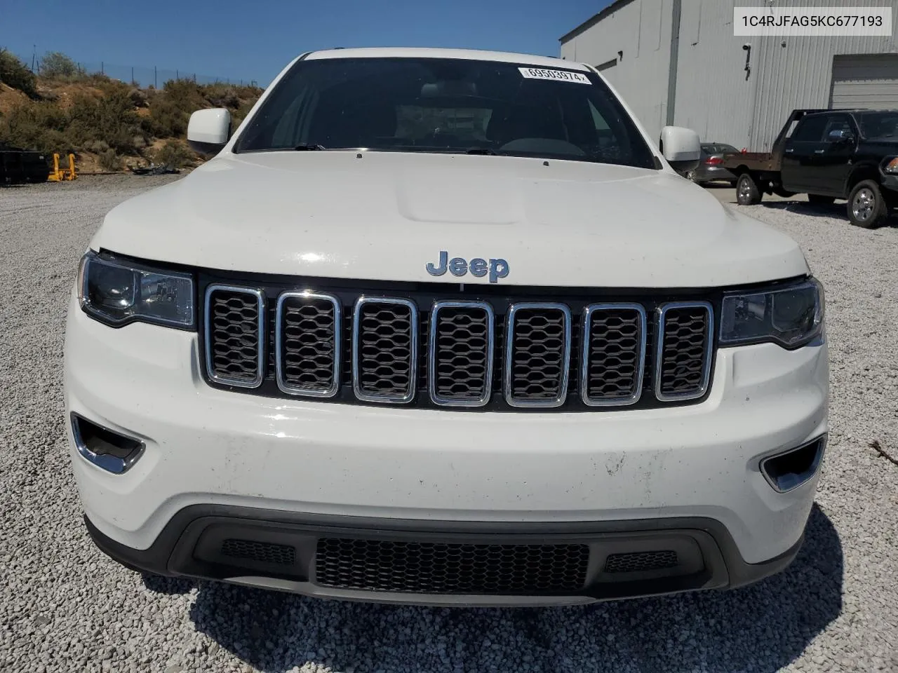 1C4RJFAG5KC677193 2019 Jeep Grand Cherokee Laredo