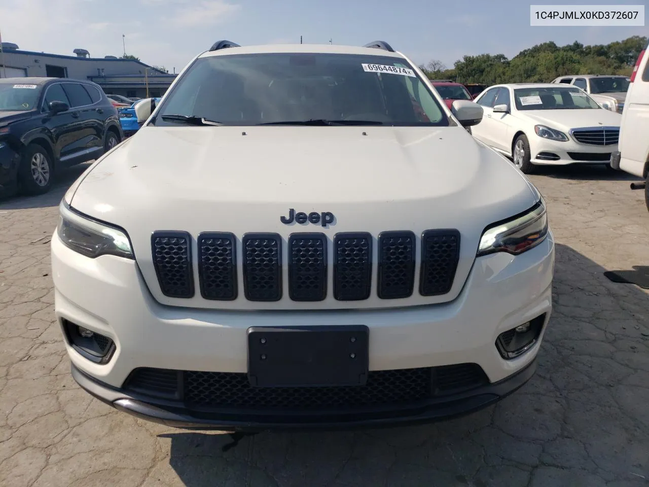 2019 Jeep Cherokee Latitude Plus VIN: 1C4PJMLX0KD372607 Lot: 69644874