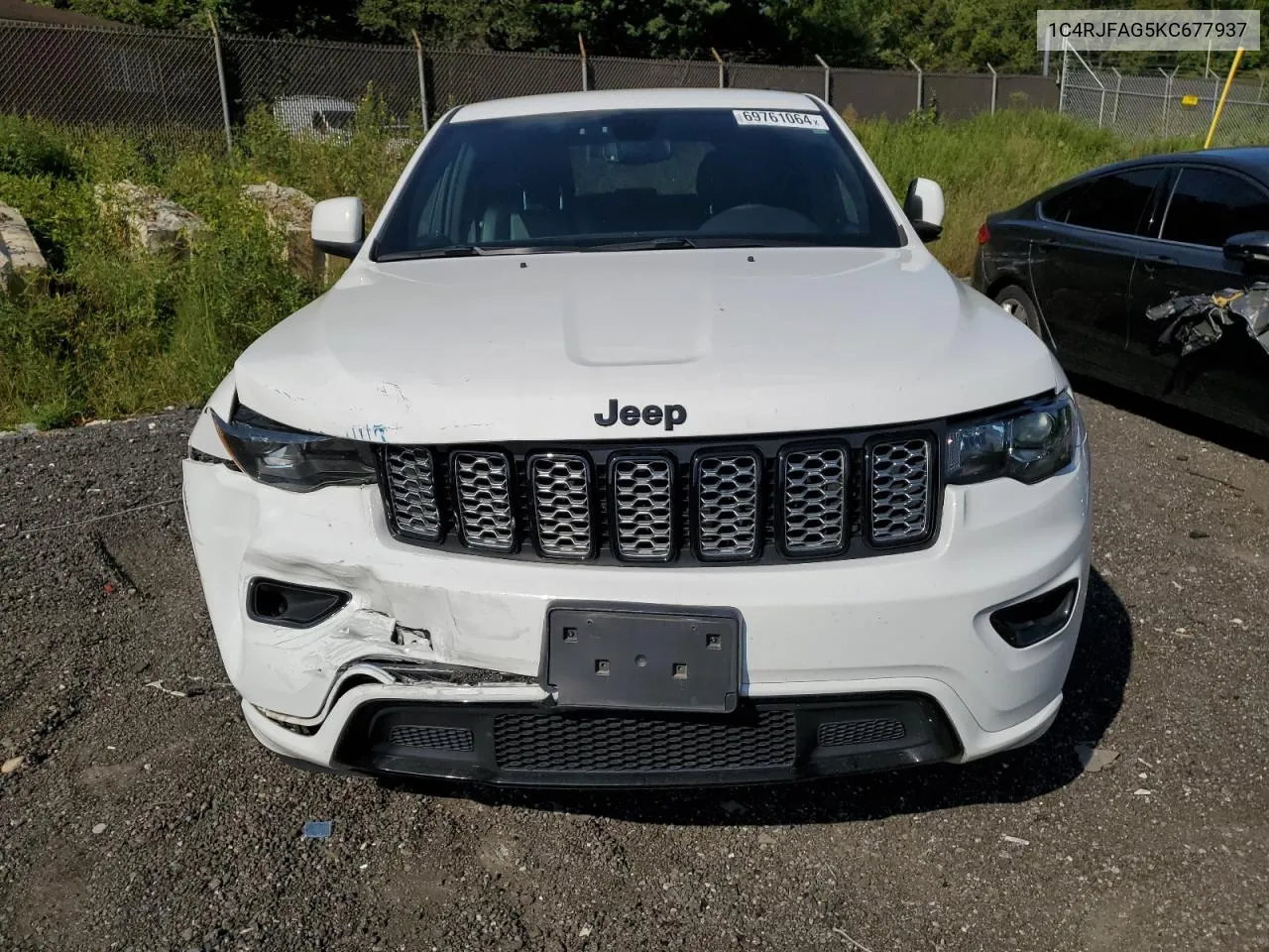 1C4RJFAG5KC677937 2019 Jeep Grand Cherokee Laredo