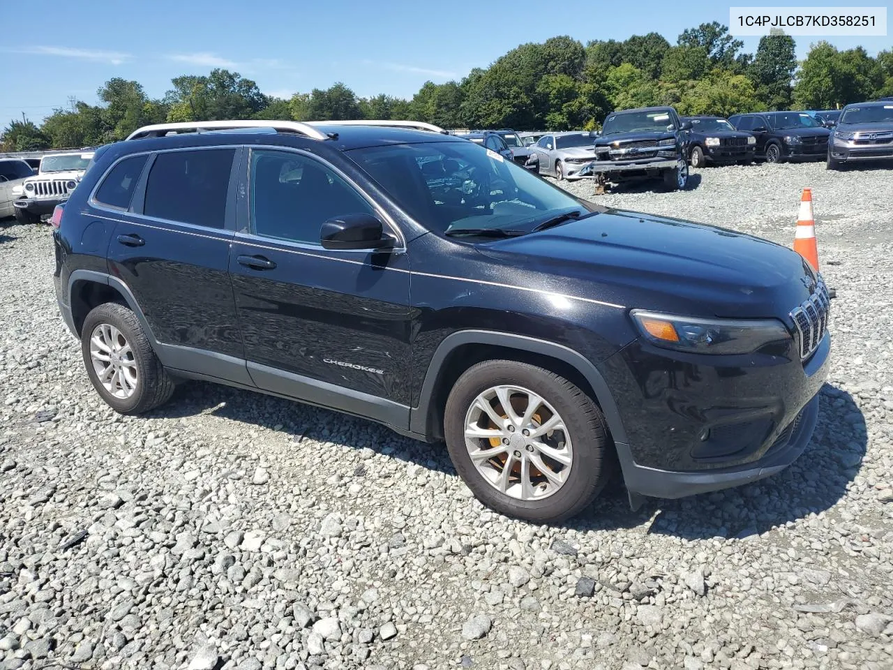 2019 Jeep Cherokee Latitude VIN: 1C4PJLCB7KD358251 Lot: 70016914