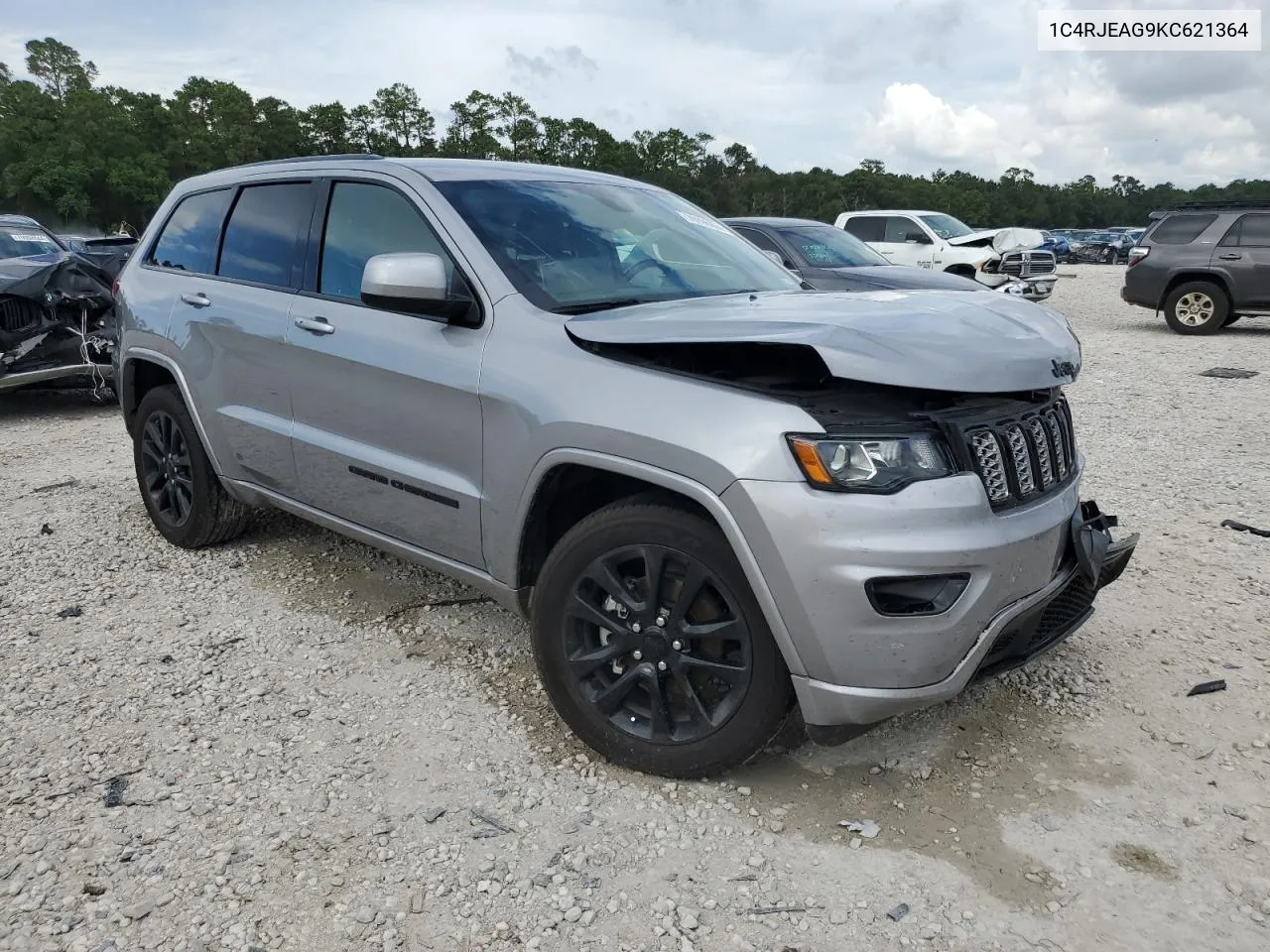 1C4RJEAG9KC621364 2019 Jeep Grand Cherokee Laredo