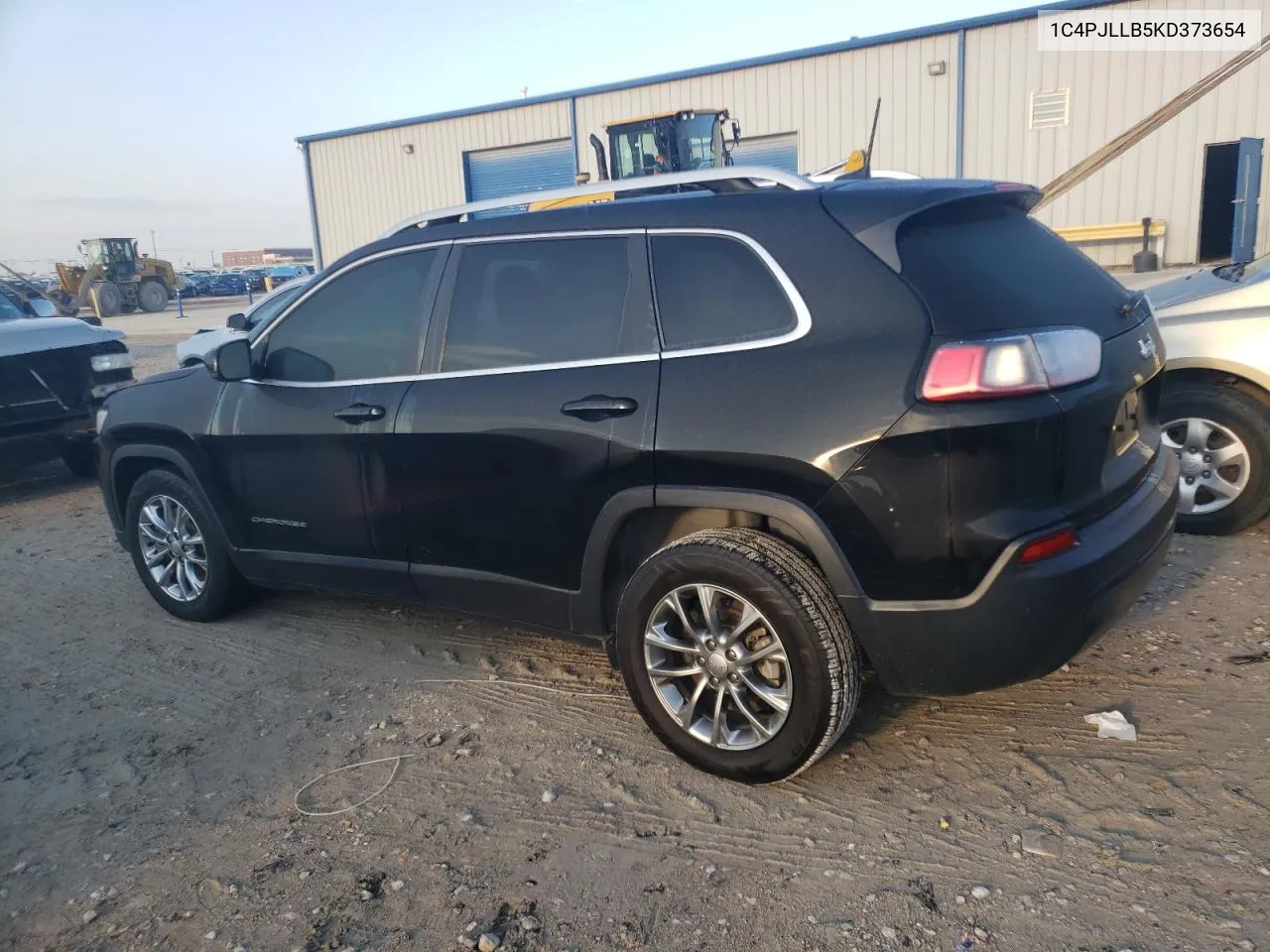 1C4PJLLB5KD373654 2019 Jeep Cherokee Latitude Plus