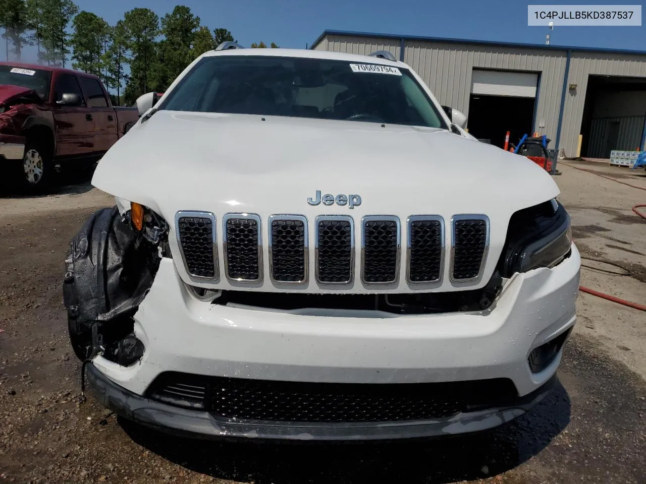 2019 Jeep Cherokee Latitude Plus VIN: 1C4PJLLB5KD387537 Lot: 70669794