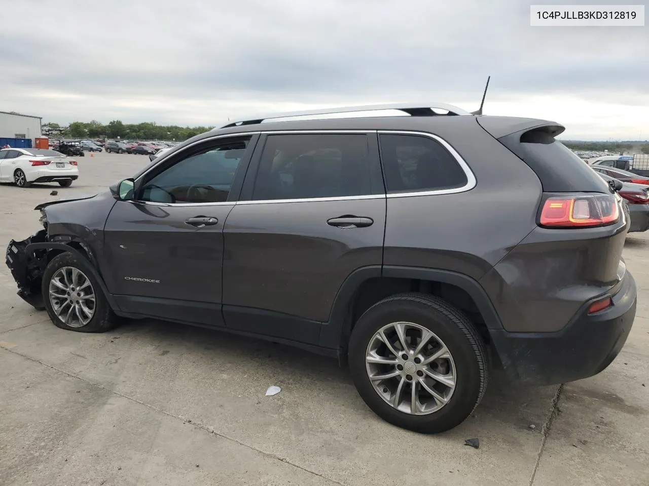 2019 Jeep Cherokee Latitude Plus VIN: 1C4PJLLB3KD312819 Lot: 71266544