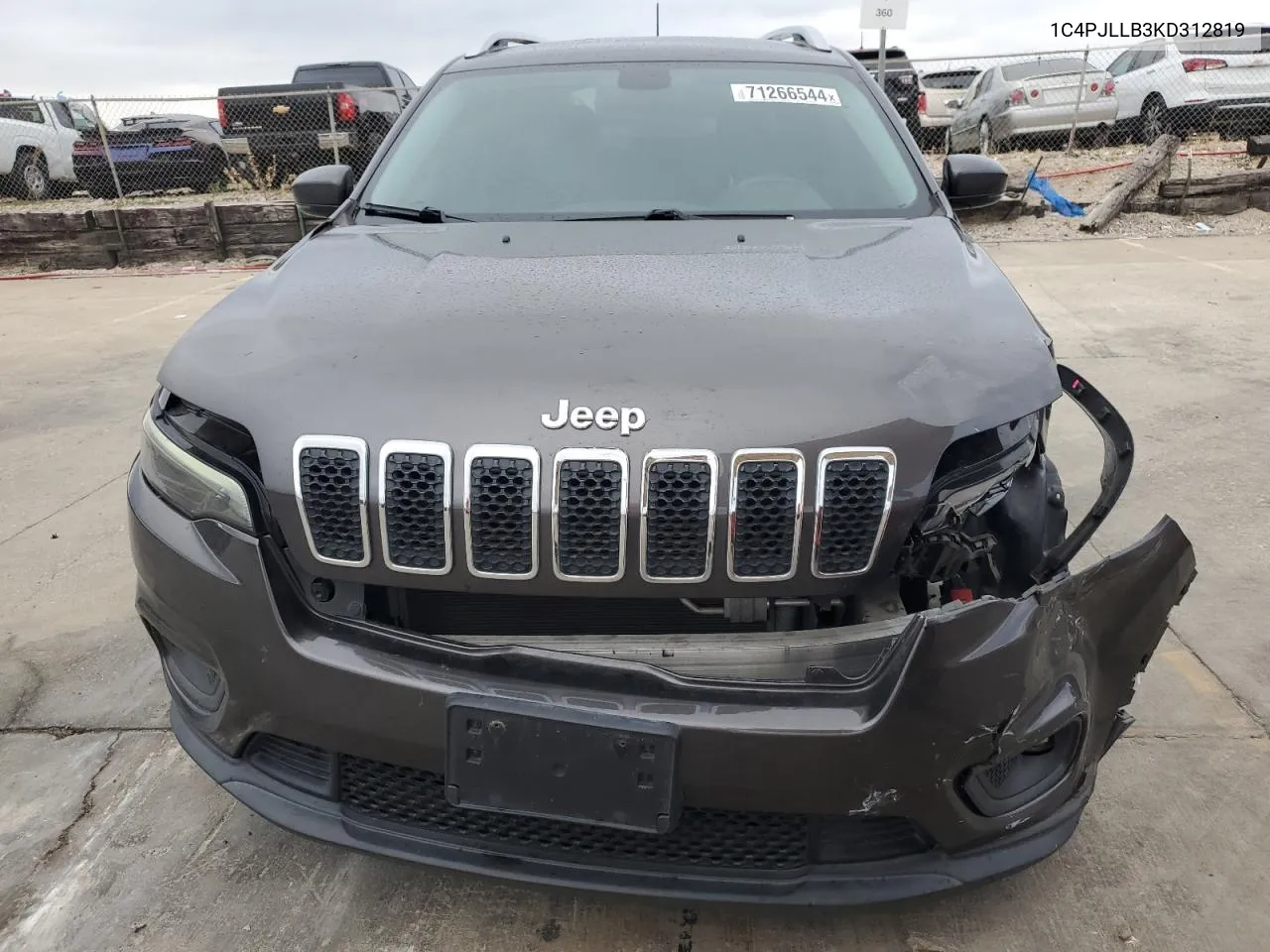 2019 Jeep Cherokee Latitude Plus VIN: 1C4PJLLB3KD312819 Lot: 71266544