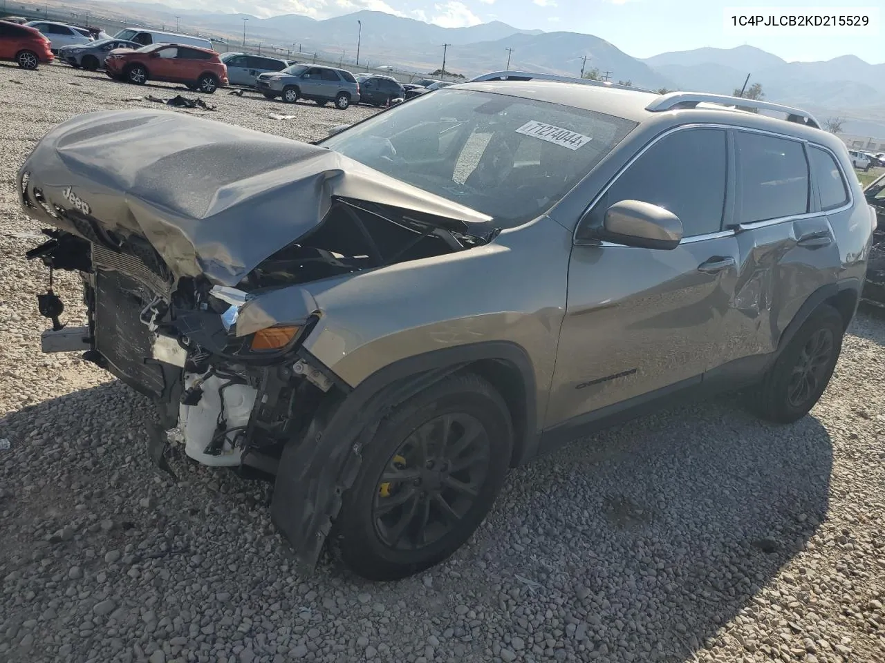 2019 Jeep Cherokee Latitude VIN: 1C4PJLCB2KD215529 Lot: 71274044