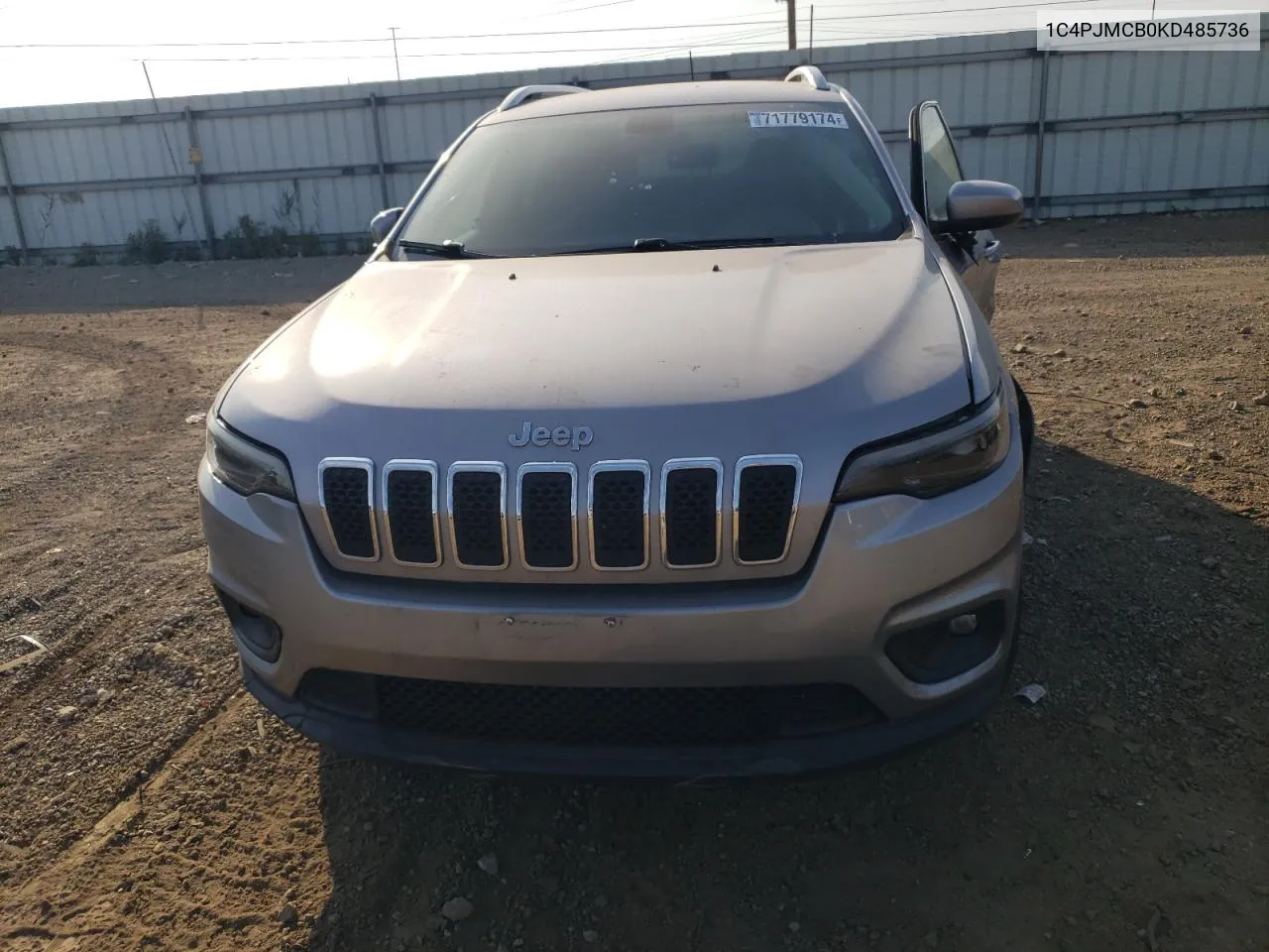 1C4PJMCB0KD485736 2019 Jeep Cherokee Latitude