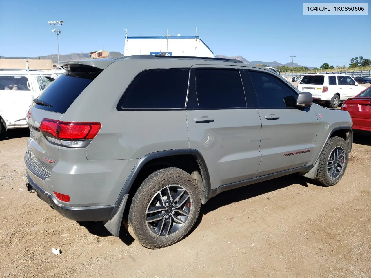 1C4RJFLT1KC850606 2019 Jeep Grand Cherokee Trailhawk