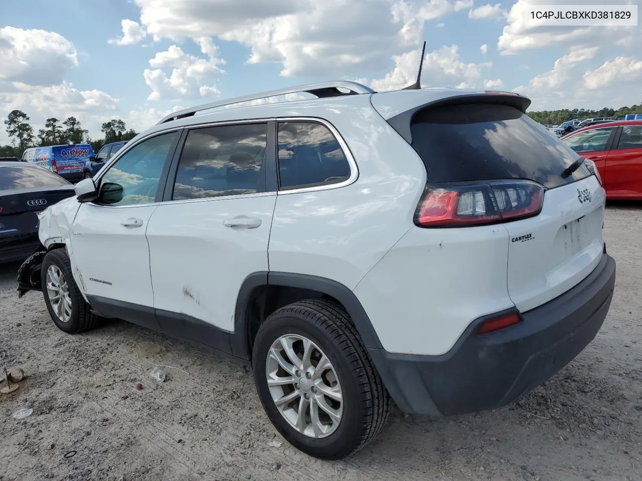 2019 Jeep Cherokee Latitude VIN: 1C4PJLCBXKD381829 Lot: 71962524