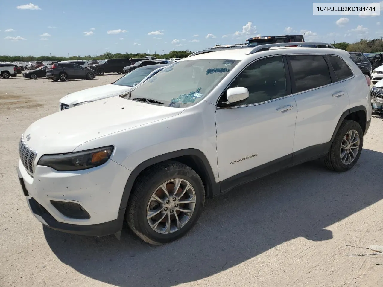 1C4PJLLB2KD184444 2019 Jeep Cherokee Latitude Plus